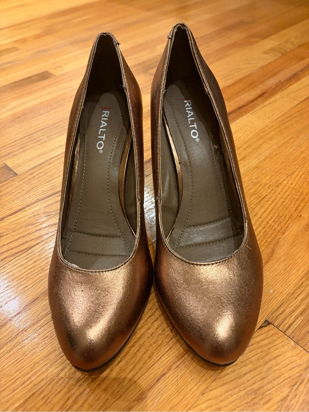 Rialto Metallic Copper Rounded-Toe Pump